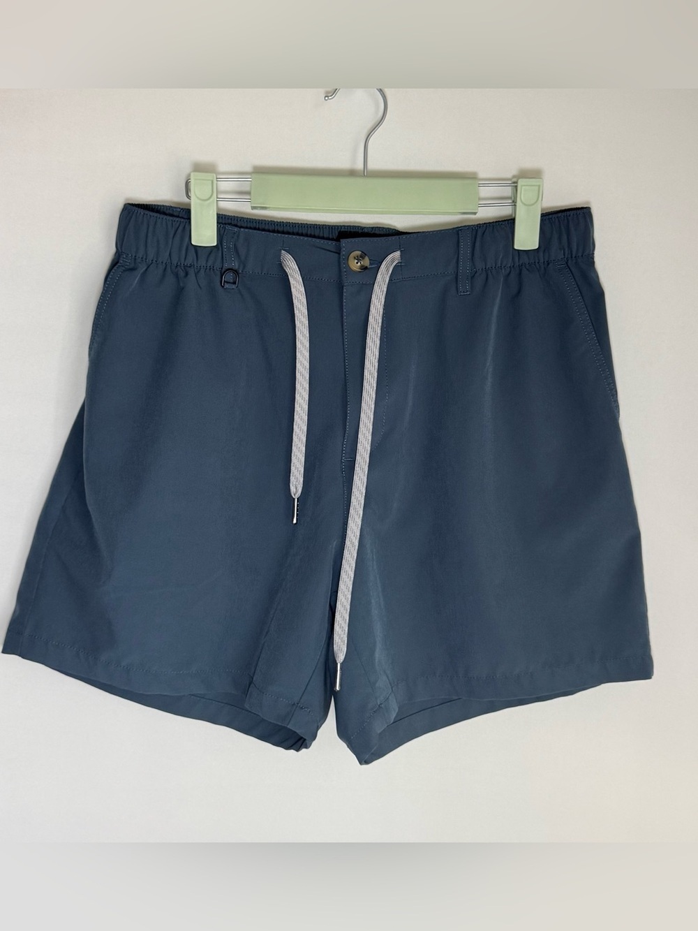 Maamgic shorts • Men’s large